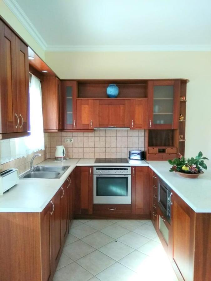 Lonelia's Family Homes *